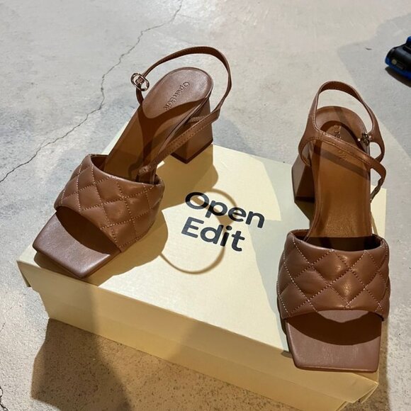 Open Edit Nude Block Heels - Picture 1 of 3